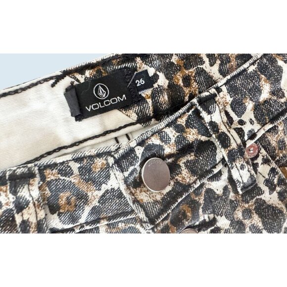 VOLCOM Skinny Hi Rise Exposed Button Animal Print Jeans Size 26 - Picture 4 of 8